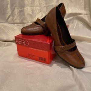Brown Heal, AeroSoles, "Cover Charge" Size 8 1/2